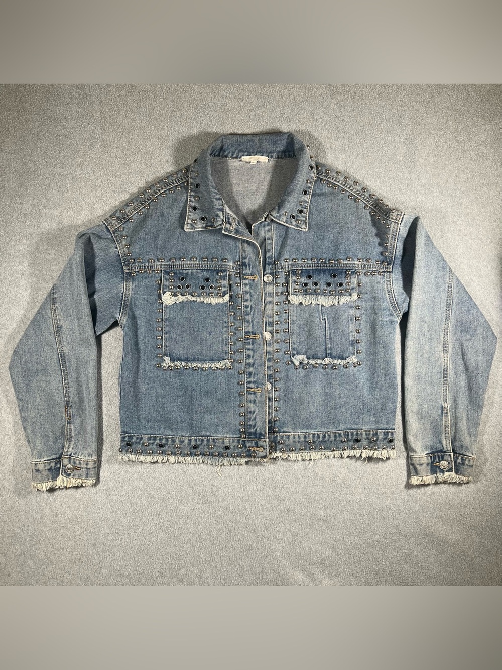Veveret Studded Denim Jacket Cropped Distressed Grommet Festival Boho Size L